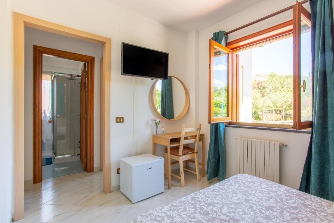 Villa Mariel Suites & Apartment Massa Lubrense Kültér fotó